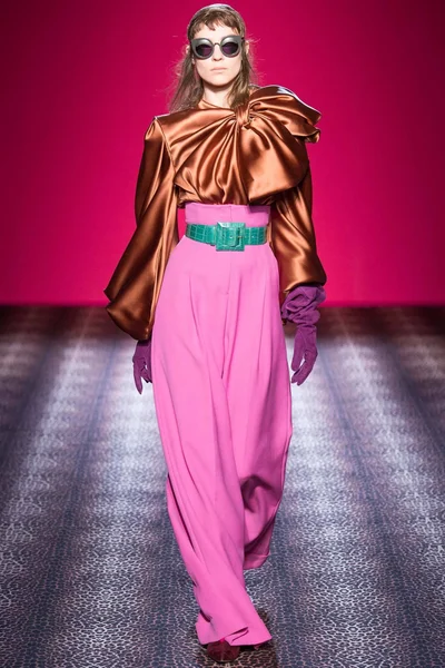 Look 11